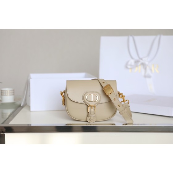 New beige ‼️ small 𝘾-𝟎𝟖𝟏 𝙙𝙞𝙤𝙧 𝙗𝙤𝙗𝙗𝙗𝙮