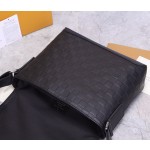 Louis Vuitton M41034 black small new men's crossbody