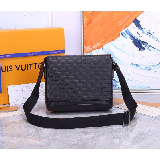 Louis Vuitton M41034 black small new men's crossbody