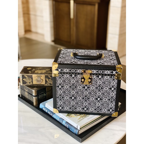 Christmas spin decanter wooden box gift box