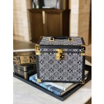 Christmas spin decanter wooden box gift box