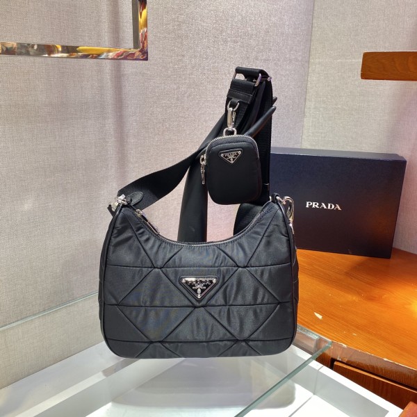 Prada's new three-in-one 🎉1BC151