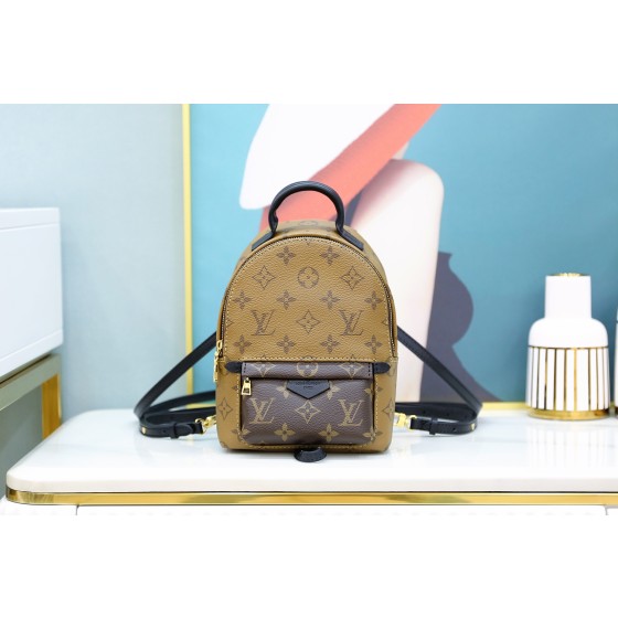 Louis Vuitton 𝐏𝐀𝐋𝐌 𝐒𝐏𝐑𝐈𝐍𝐆𝐒mini backpack🎒M44872