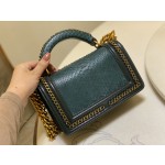 𝗖𝗵𝗮𝗻𝗲𝗹𝗟𝗲𝗯𝗼𝘆 Imported python skin with the latest heavy metal handle bag in lambskin