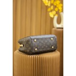 Louis Vuitton𝙈𝙊𝙉𝙏𝘼𝙄𝙂𝙉 𝘽𝘽 M41055