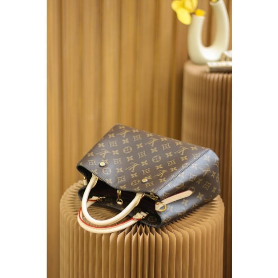 Louis Vuitton𝙈𝙊𝙉𝙏𝘼𝙄𝙂𝙉 𝘽𝘽 M41055