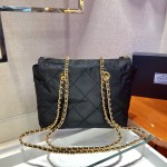 Prada vintage zipper style 🎉 1BD621