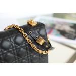 [DlOR CARO] Black soft cow leather rattan check DR-081