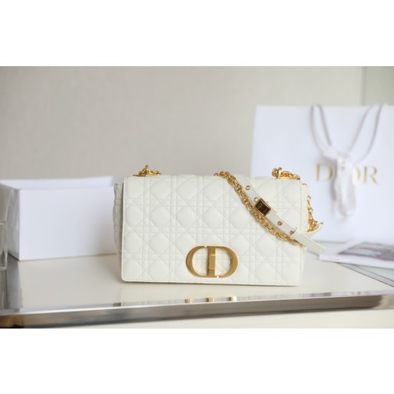 [DlOR CARO] White soft cow leather rattan check pattern