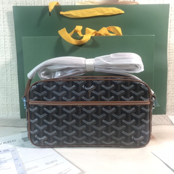 GOYARD Crossbody Camera Bag W26