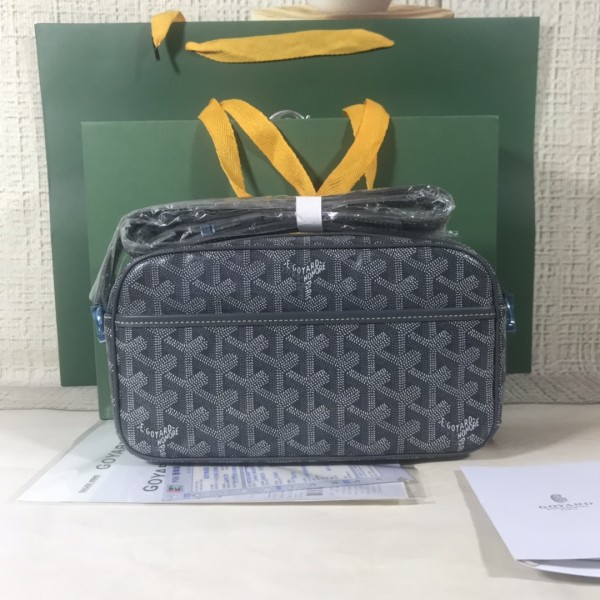 GOYARD Crossbody Camera Bag W26