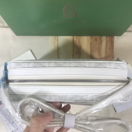 GOYARD Crossbody Camera Bag W26