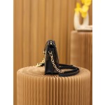 Louis Vuitton 𝙏𝙍𝙐𝙉𝙆 𝘾𝙇𝙐𝙏𝘾𝙃 soft case bag M43596