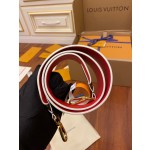 Louis Vuitton exclusive debut model: J02287