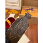 Louis Vuitton exclusive debut model: J02287