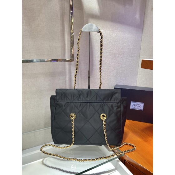 Prada Medieval Flip 🎉 1BD630