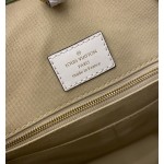 Louis Vuitton tote bag M44571