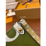 Louis Vuitton exclusive starting model: M44573