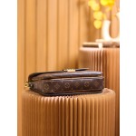 Louis Vuitton 𝙋𝙊𝘾𝙃𝙀𝙏𝙏𝙃 𝙈𝙀𝙏𝙄𝙎 M44876 messenger bag