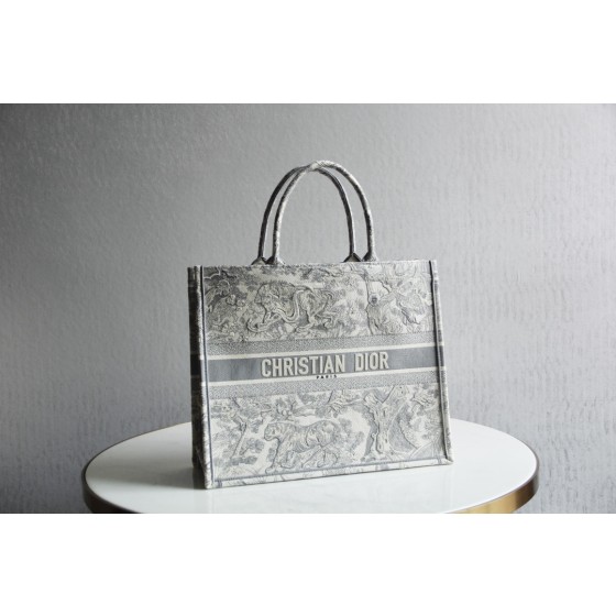 DIOR TOTE Grey Tiger