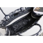 DIOR TOTE blue embroidery