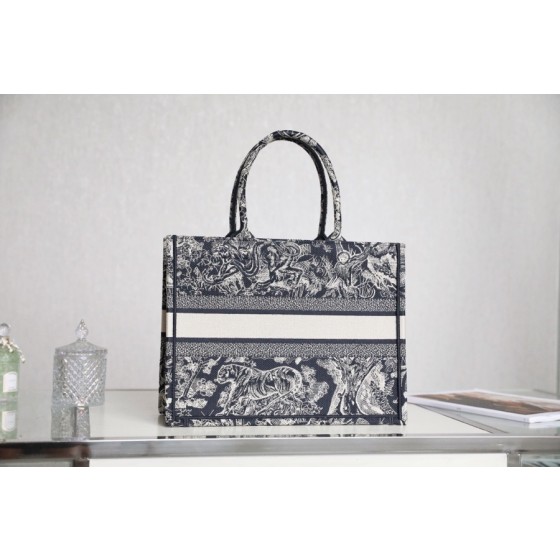 DIOR TOTE blue embroidery