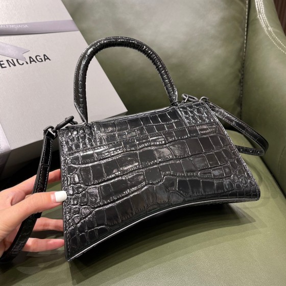 BALENCIAGA 𝐇𝐨𝐮𝐫𝐠𝐥𝐚𝐬𝐬𝐬 𝐒 crocodile-textured cowhide