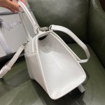BALENCIAGA 𝐇𝐨𝐮𝐫𝐠𝐥𝐚𝐬𝐬 𝐒 The hourglass bag of the fashion world