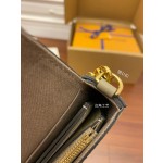 Louis Vuitton M69977