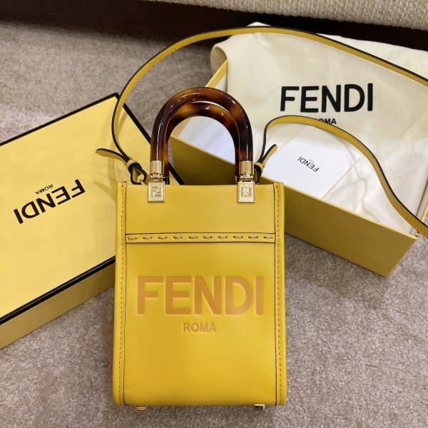FENDI Logo embossed tortoiseshell portable crossbody cute