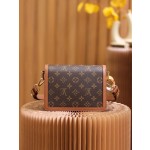 Louis Vuitton𝘿𝘼𝙐𝙋𝙃𝙄𝙉𝙀 Daphne M44580