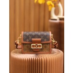 Louis Vuitton𝘿𝘼𝙐𝙋𝙃𝙄𝙉𝙀 Daphne M44580