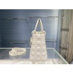 Dior lady 24cm matte white