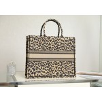 DIOR TOTE Leopard Print Shopping Bag