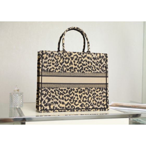 DIOR TOTE Leopard Print Shopping Bag