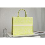 DIOR TOTE Fluorescent green embroidery