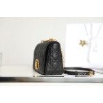 [DlOR CARO] Black soft cow leather rattan check DR-081