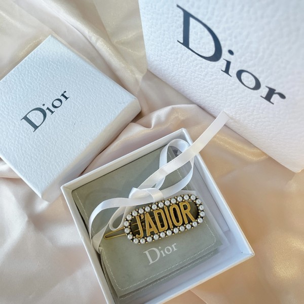 Dior hair clip