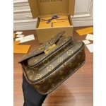 Louis Vuitton M45592