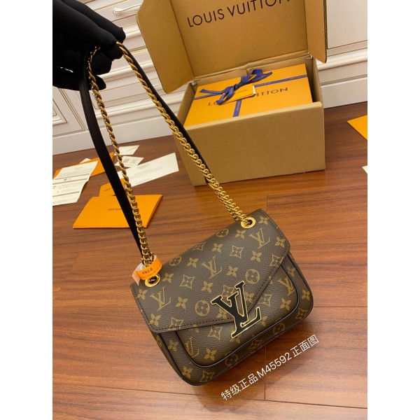 Louis Vuitton M45592