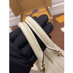 Louis Vuitton M45708