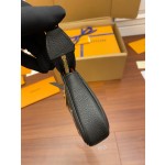 Louis Vuitton Mahjong bag M80732