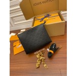 Louis Vuitton exclusive starting model: M57790
