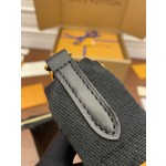 Louis Vuitton exclusive starting model: M57790