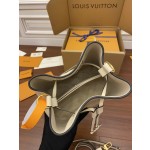 Louis Vuitton exclusive starting model: M45716