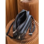 Louis Vuitton 𝙊𝙐𝙏𝘿𝙊𝙊𝙍 messenger bag M30233