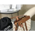 CELINE 𝗖𝗔𝗕𝗔𝗔𝗦𝗗⻼𝗙𝗥𝗔𝗡𝗖⻼⻼ "Bento Bag" Model: 191992