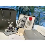 Christmas ROSEONLY Hip Hop Cat Holding Rose