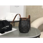 CELINE 𝗧𝗿𝗶𝗼𝗺𝗽𝗵𝗲𝗠𝗶𝗻𝗶 Mini bucket model: 10H492