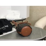 CELINE 𝗧𝗿𝗶𝗼𝗺𝗽𝗵𝗲𝗠𝗶𝗻𝗶 Mini bucket model: 10H492